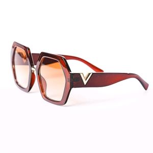 NEW Women's Luxury Stylish Modern Fashion Brown/Tan Big Frame Sunglasses